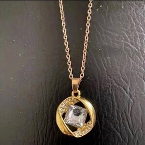 ⚡️ Gold Crystal Necklace 20”-22” adjustable NEW